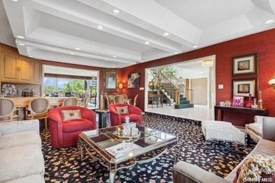 Welcome to this extraordinary residence in the stunning - photo 5