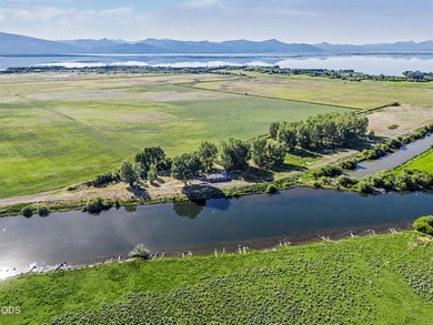 This Private & Secluded 23-Acre Retreat located within the area - photo 2