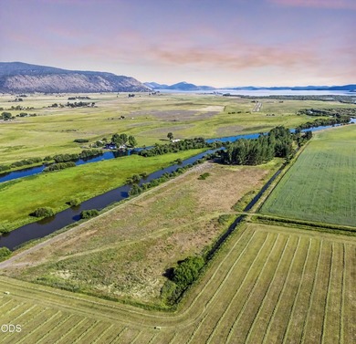 This Private & Secluded 23-Acre Retreat located within the area - photo 6