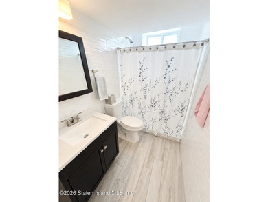Welcome to Princes Bay! Located in Wolf's Pond Estate, this - photo 20