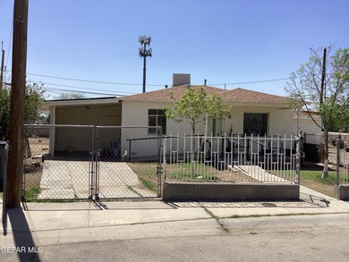 Great Location right off Alameda and Yarbrough. 3 bedroom/2 bath