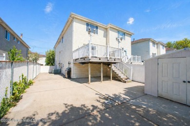 Welcome to Princes Bay! Located in Wolf's Pond Estate, this - photo 23