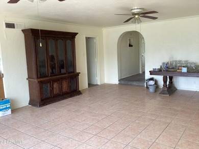 Great Location right off Alameda and Yarbrough. 3 bedroom/2 bath