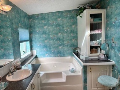 NEW PRICE FOR A QUICK SALE. Nestled on a desirable cul-de-sac - photo 29