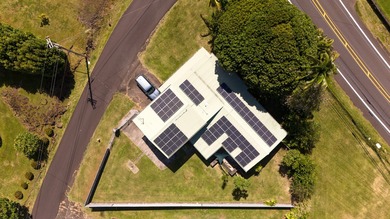 Conveniently located in a central Hilo location, approximately 1 - photo 8