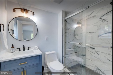 Investors dream! This is 2 houses with 4 additional waterfront - photo 1