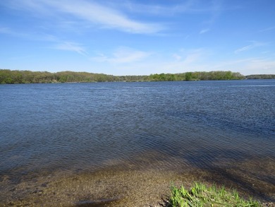 Enjoy summer breezes and beautiful sunsets with access to Lake - photo 3
