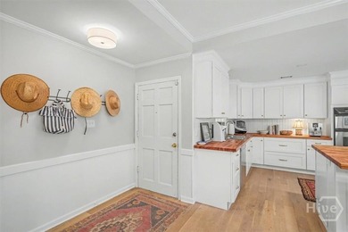 Welcome to this adorable, updated cottage in The Landings on - photo 11