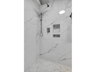 NEW, NEW, NEW!! Priced to SELL!!!! Completely renovated and - photo 28