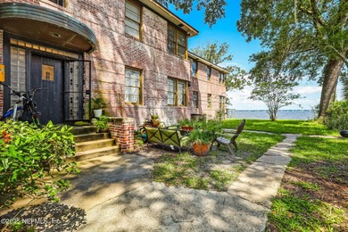 St. Johns River Home Active Under Contract in Jacksonville Florida