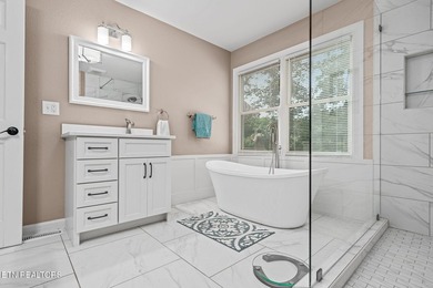 Beyond a grand, gated entrance and a picturesque quarter-mile - photo 32