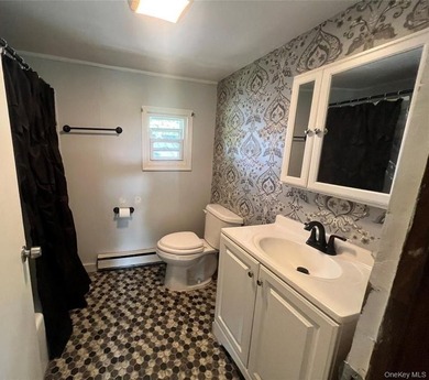 Welcome to this well-loved and beautifully maintained - photo 12