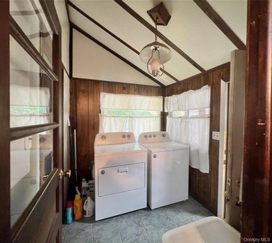 Welcome to this well-loved and beautifully maintained - photo 13