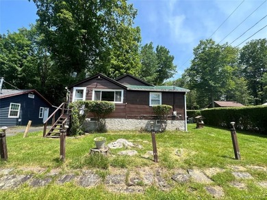 Welcome to this well-loved and beautifully maintained - photo 15