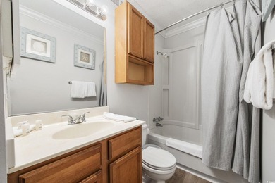 This beautifully 2-bedroom, 2-bathroom condo offers the perfect - photo 4