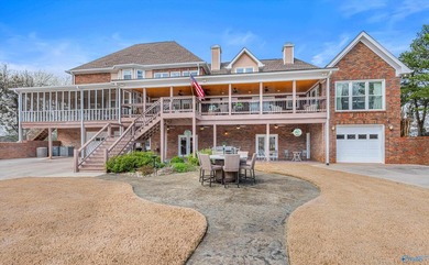 RARE OPPORTUNITY TO OWN 4.6 ACRE GATED ELEGANT COUNTRY STYLE - photo 42