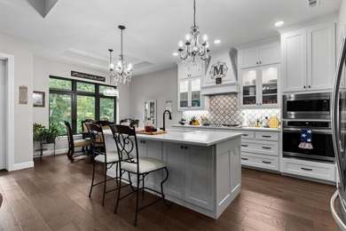 Rare & Exceptional custom home in a premier BV NWA neighborhood! - photo 11