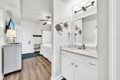 Updated 1 BR 1BA with breathtaking lake and Gulf views and - photo 15