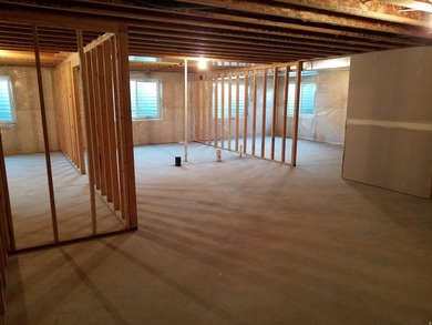 Beautiful, Cozy Rambler with Privacy AND One level living with - photo 17