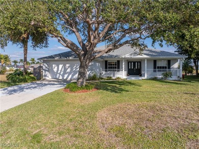 Cape Coral Lakes Area Home For Sale in Cape Coral Florida