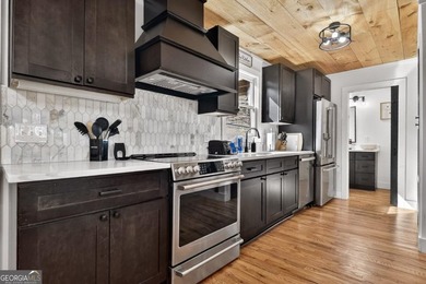 WHIMSICAL BLUE RIDGE LAKEFRONT COTTAGE! Nestled in the heart of - photo 12