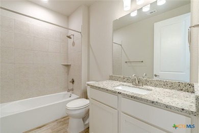 Incredible Ownership Opportunity - Charming Cottage with no rear - photo 29