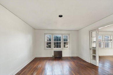 This classic Dutch Colonial house is set on an extra-large lot - photo 7