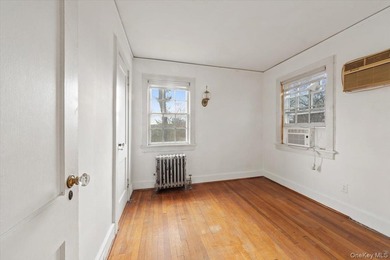 This classic Dutch Colonial house is set on an extra-large lot - photo 8