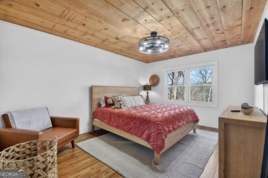 WHIMSICAL BLUE RIDGE LAKEFRONT COTTAGE! Nestled in the heart of - photo 50