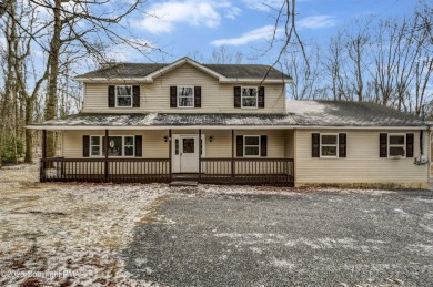 Lake Home For Sale in Albrightsville, Pennsylvania