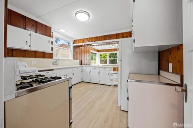 This classic Redwood City home has been thoughtfully refreshed - photo 11