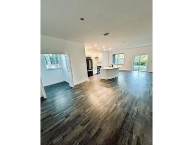 NEW CONSTRUCTION, MODERN ELEGANCE IN THE FRIENDLY CITY OF - photo 16