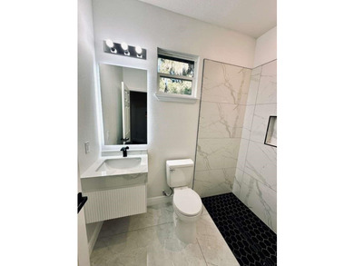 NEW CONSTRUCTION, MODERN ELEGANCE IN THE FRIENDLY CITY OF - photo 20