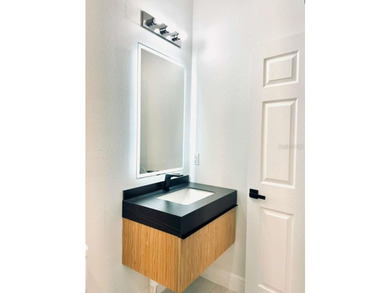 NEW CONSTRUCTION, MODERN ELEGANCE IN THE FRIENDLY CITY OF - photo 25