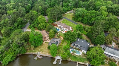 Rustic paradise on the water! This incredible home is in - photo 48
