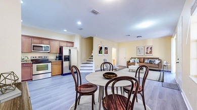 **PRICE REDUCED to match current market value** Welcome to East - photo 2