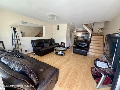 Affordable large townhome with Small HOA, 3 bedrooms, 2 - photo 12