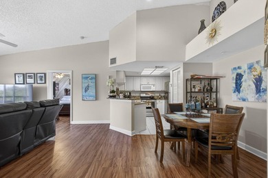 Beautiful third floor condo located in the desirable community - photo 15
