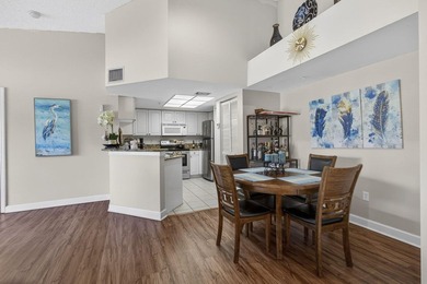 Beautiful third floor condo located in the desirable community - photo 16
