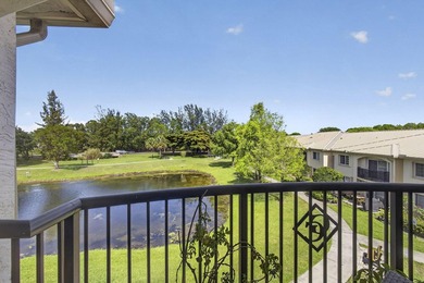 Beautiful third floor condo located in the desirable community - photo 33