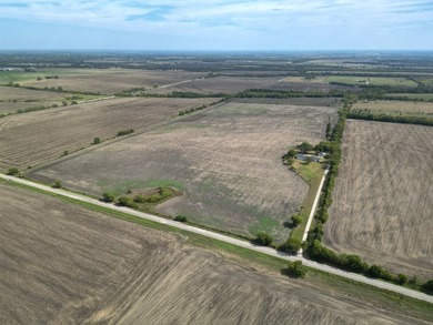 Beautiful rolling topography with cultivated acreage, scattered - photo 7