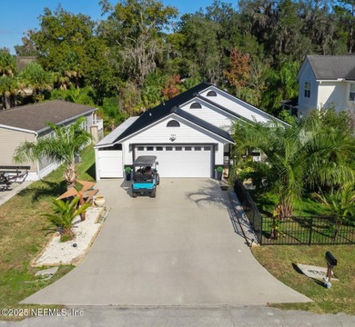Lake Home For Sale in Welaka, Florida