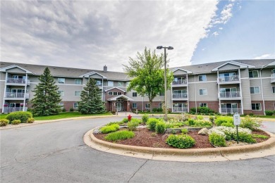 Lake Condo For Sale in Rosemount, Minnesota