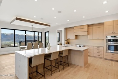 Enjoy elevated mountain living in this exceptional Hideout - photo 18