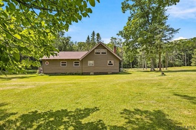 Welcome to this charming 2-bedroom, 2-bath A-Frame home nestled - photo 33