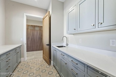 Enjoy elevated mountain living in this exceptional Hideout - photo 34