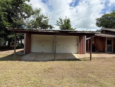 OPPORTUNITY AWAITS with this unique property just a short - photo 3
