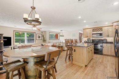 Discover the perfect combination of comfort, style, and lake - photo 11