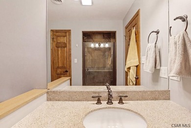 Discover the perfect combination of comfort, style, and lake - photo 17