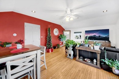 Welcome to 6 Edgewater Park, a beautifully maintained 3-bedroom - photo 4